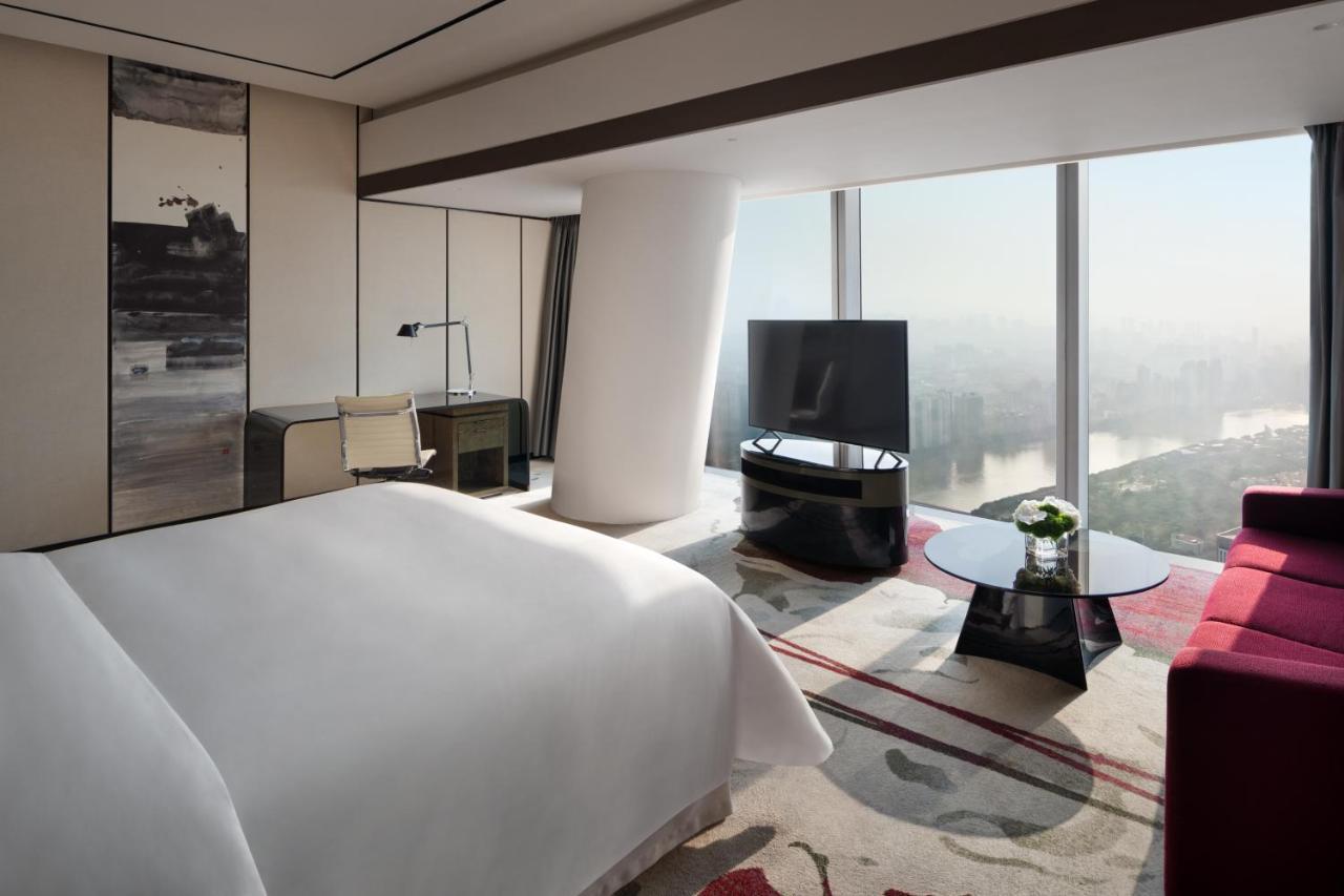 Premier King Room River View,1339369370:JPEG