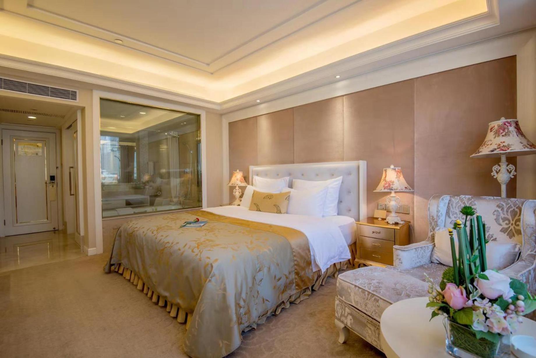 Superior Queen Room