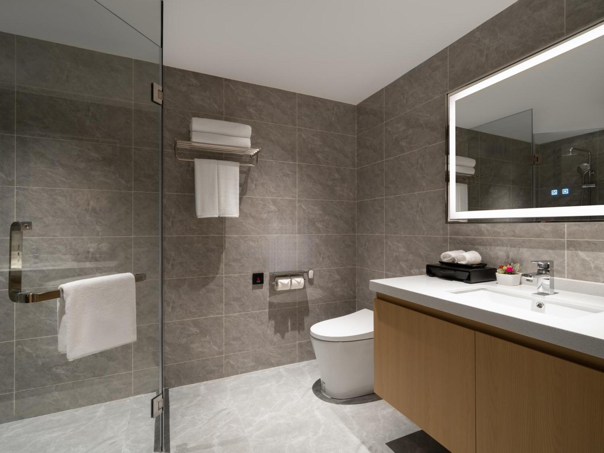 Luxury Studio Apartment,1666642182:JPEG